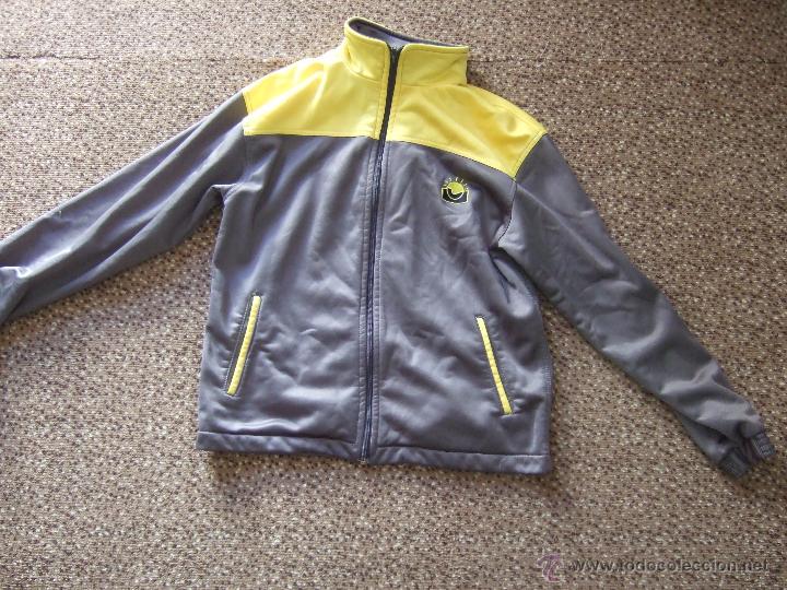 Segunda mano: CHAQUETA CHANDAL - Foto 1