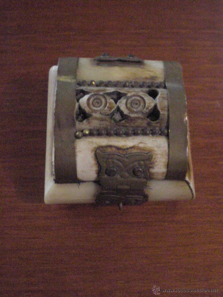 Segunda mano: CAJA JOYERO LABRADA, TALLADA - Foto 1