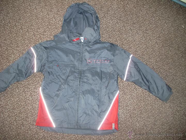 Segunda mano: CHAQUETA DE DEPORTE - Foto 1