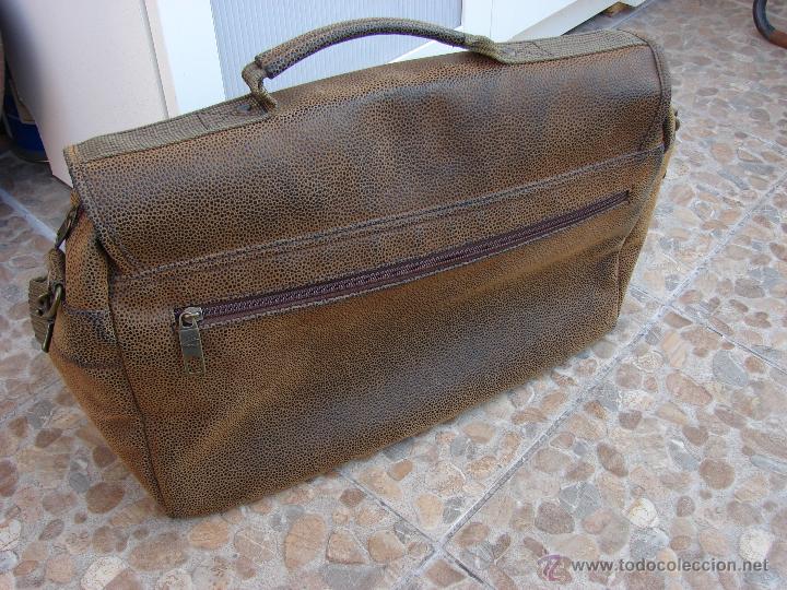 Segunda mano: BOLSO BANDOLERA CAMEL ACTIVE. MARRON - Foto 4