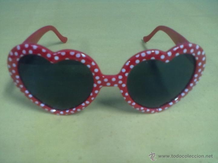 Segunda mano: GAFAS CORAZON ROSAS TOPOS BLANCOS - Foto 1