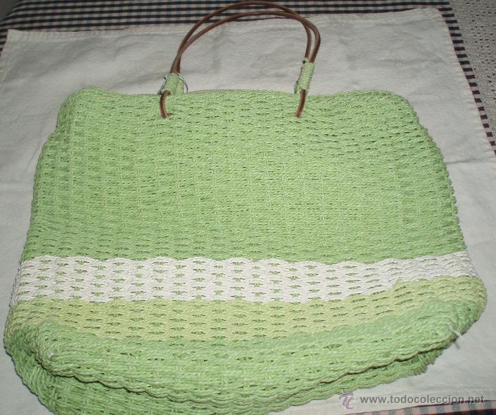 Segunda mano: bolsa confeccionada con cuerda color verde y blanco - Foto 1