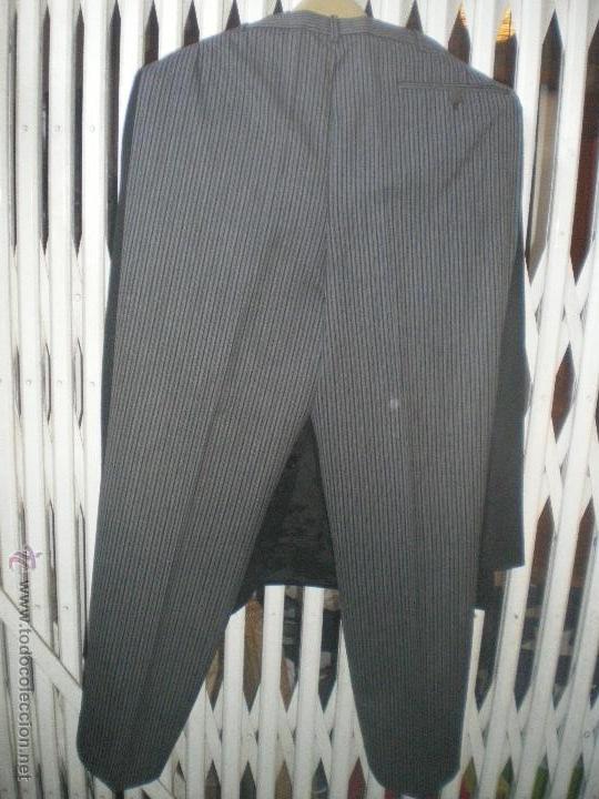 Segunda mano: TRAJE DE BODA CLASICO - Foto 2