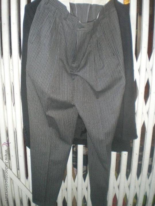 Segunda mano: TRAJE DE BODA CLASICO - Foto 3