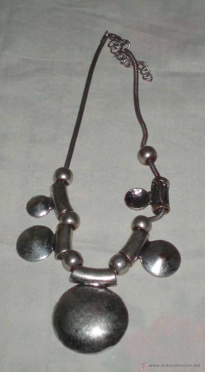 Segunda mano: collar con figuras de metal - Foto 1