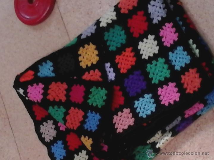 Segunda mano: Manta ganchillo a&ntilde;os 60 - Foto 1