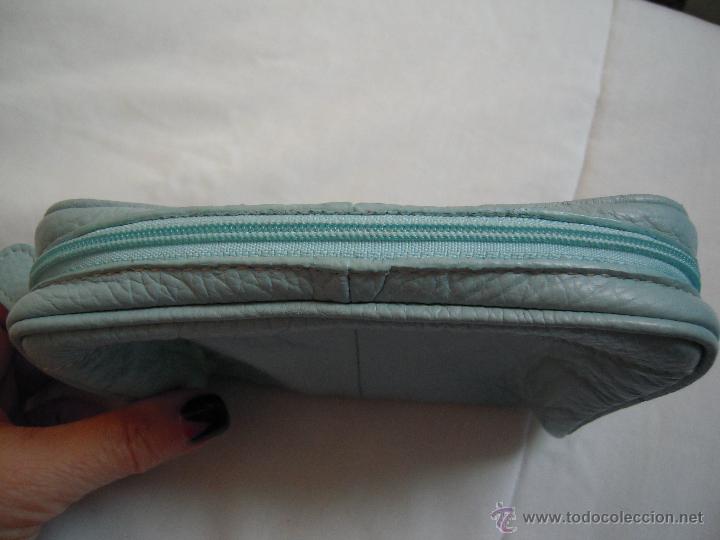 Segunda mano: Peque&ntilde;o neceser azul - Foto 2
