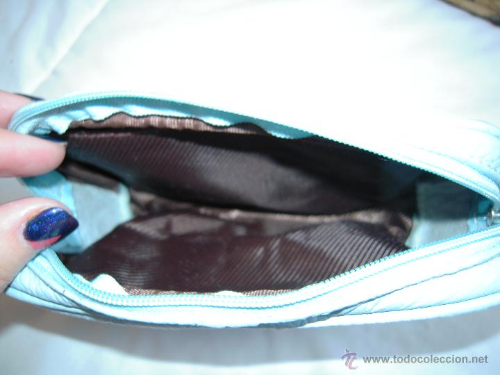 Segunda mano: Peque&ntilde;o neceser azul - Foto 3