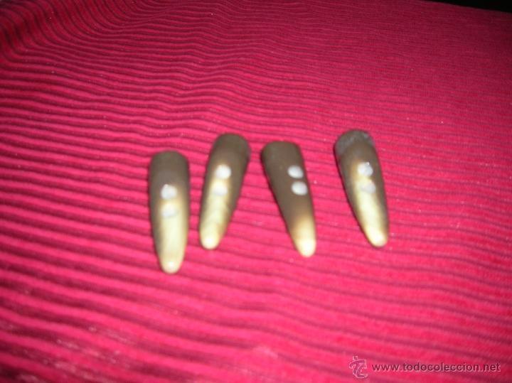 Segunda mano: Cuatro botones de pasta - Foto 1