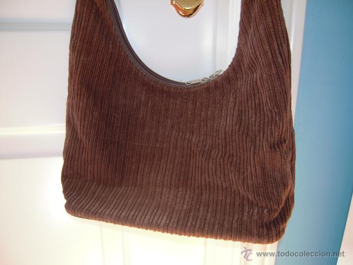 Segunda mano: Bolso de pana marr&oacute;n - Foto 2