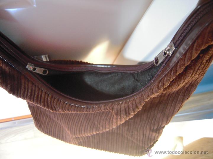 Segunda mano: Bolso de pana marr&oacute;n - Foto 3
