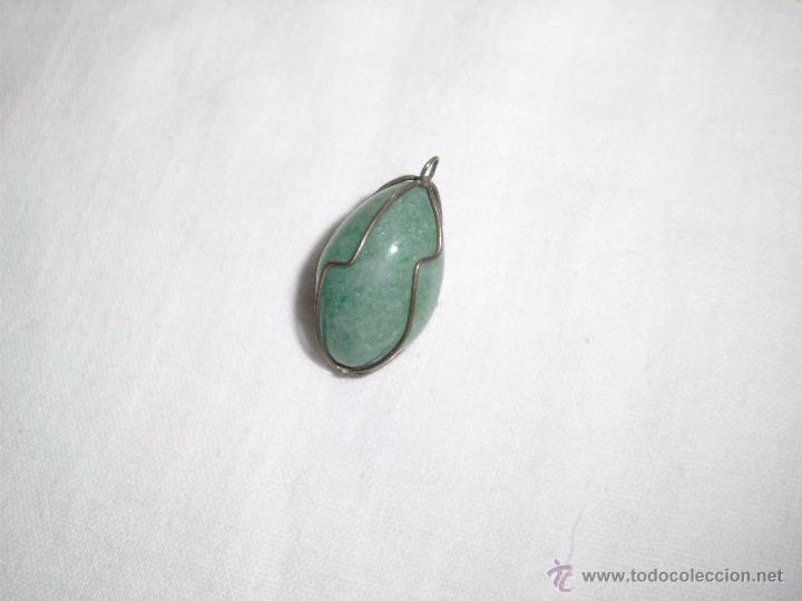 Segunda mano: COLGANTE PLATA Y PIEDRA VERDE - Foto 2