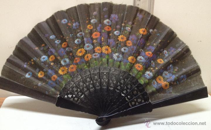 Segunda mano: ABANICO PLASTICO FLORES (E) - Foto 1