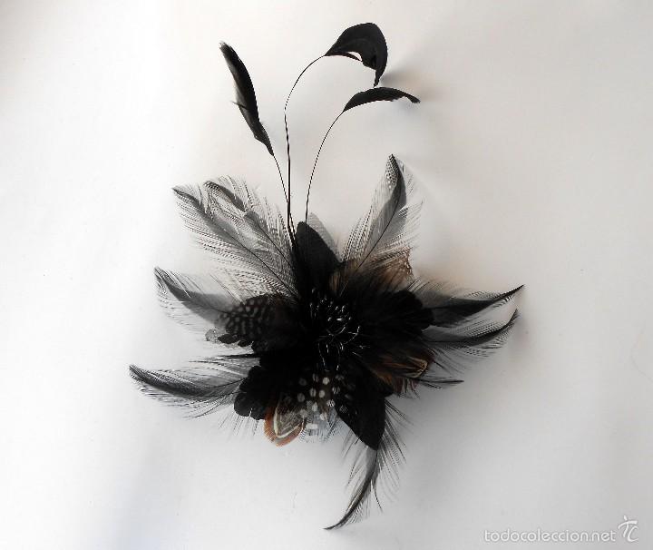 Segunda mano: broche fiesta plumas - Foto 2