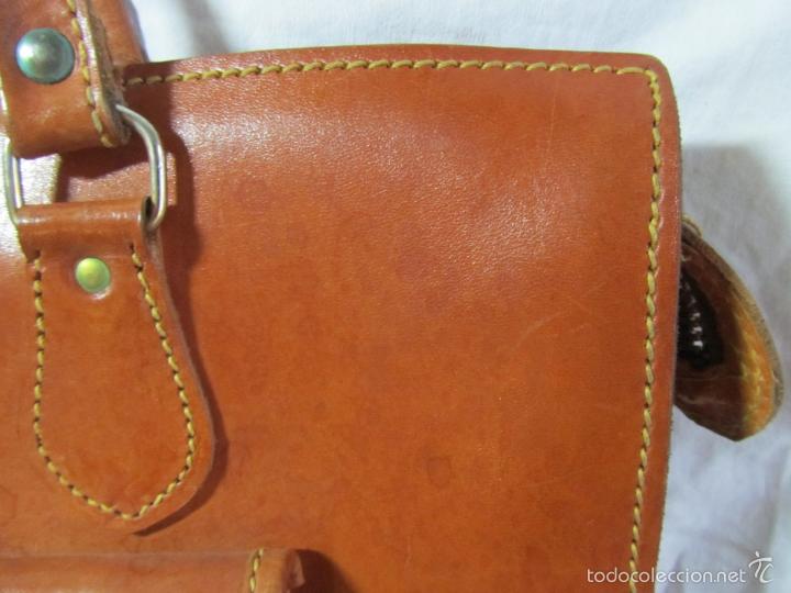 Segunda mano: Cartera de cuero con asas - Foto 6