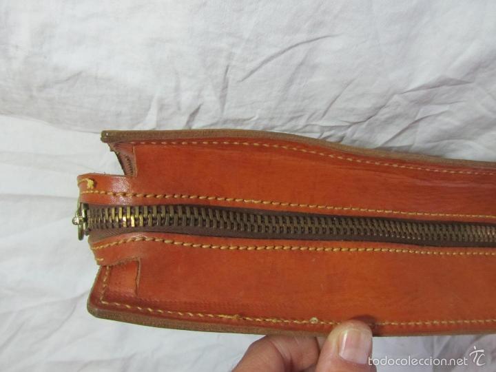 Segunda mano: Cartera de cuero con asas - Foto 8