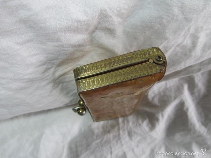 Segunda mano: Peque&ntilde;o bolso de pl&aacute;stico y metal - Foto 6