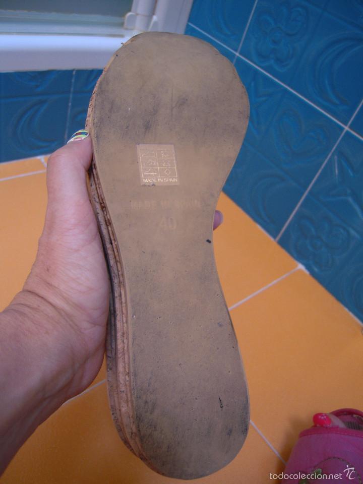 Segunda mano: Sandalias con cu&ntilde;a n&ordm; 40 - Foto 3