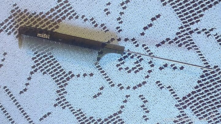 Segunda mano: Peine mango/p&uacute;a metal marca Mifel. - Foto 1