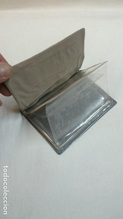 Segunda mano: CARTERA PORTA DOCUMENTOS CON ESCUDO DEL ANTIGUO R&Eacute;GIMEN - Foto 5