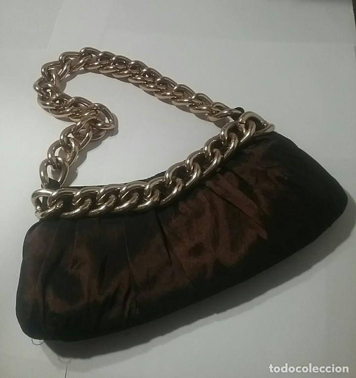 Segunda mano: Bolso de mano en raso tornasolado - Foto 2