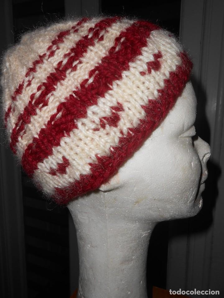 Segunda mano: GORRO DE LANA -Hecho a mano- - Foto 3