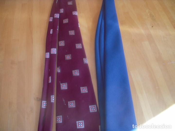 Segunda mano: corbata azul y una de regalo - Foto 2