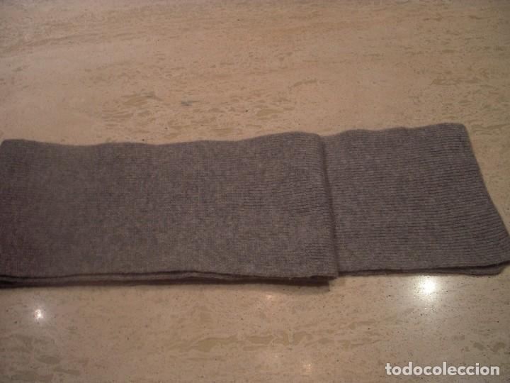 Segunda mano: Bufanda punto gris perla - Foto 1