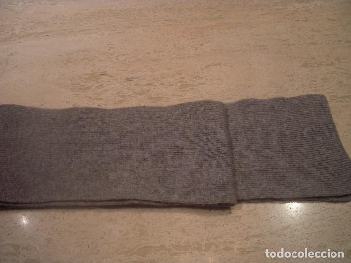 Segunda mano: Bufanda punto gris perla - Foto 2