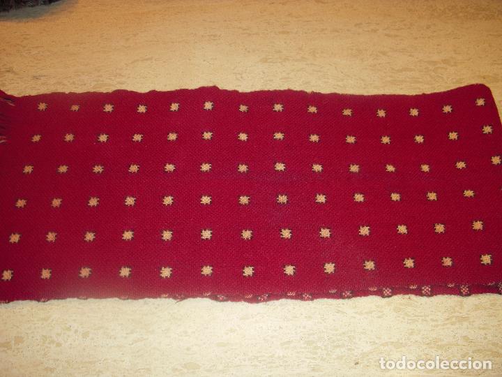 Segunda mano: Bufanda reversible con flecos - Foto 3