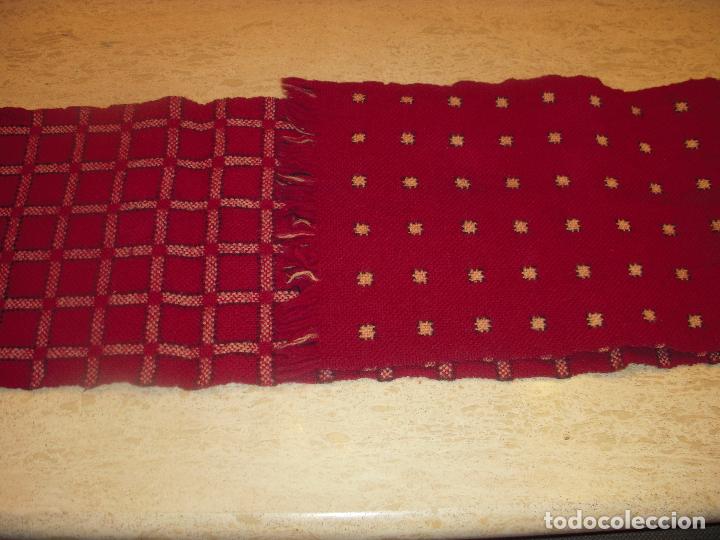 Segunda mano: Bufanda reversible con flecos - Foto 4