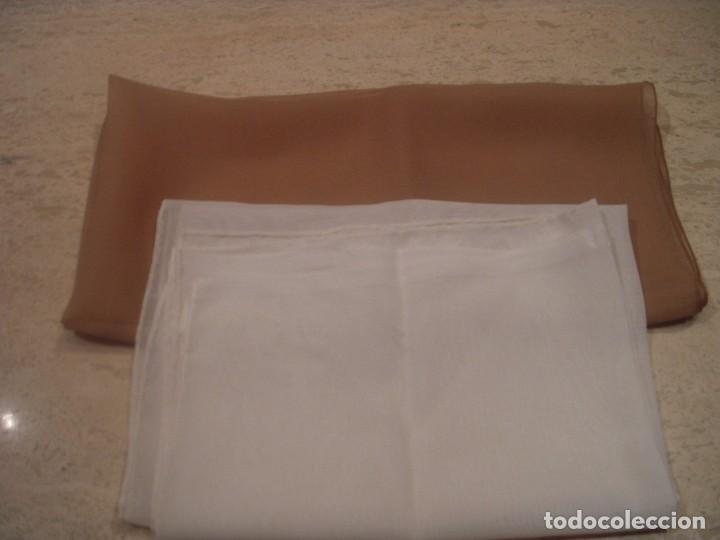 Segunda mano: 2 pa&ntilde;uelos lisos - Foto 2