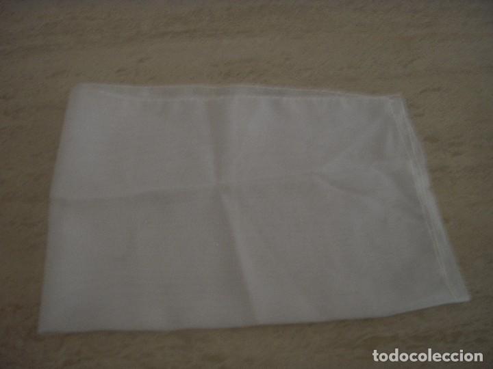 Segunda mano: 2 pa&ntilde;uelos lisos - Foto 5