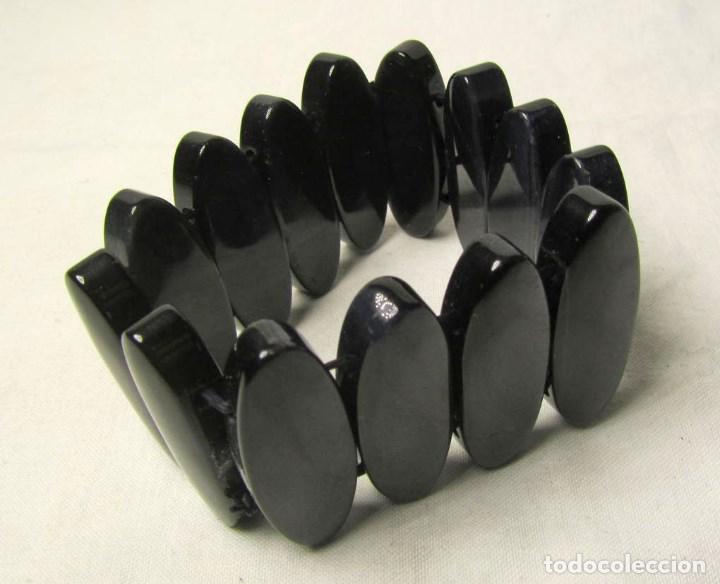 Segunda mano: Pulsera de cuarzo ojo de halc&oacute;n. Sistema de gomas - Foto 4