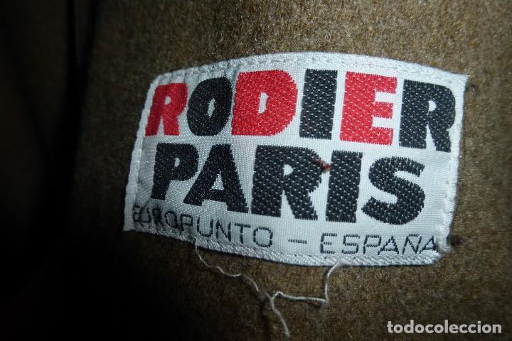 Segunda mano: CAPA SE&Ntilde;ORA TIPO LODEN. TALLA 42-44 - Foto 3