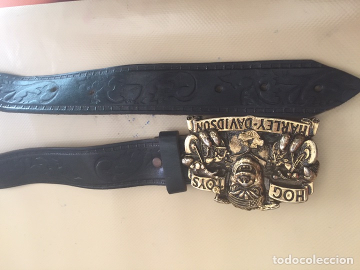 Segunda mano: HARLEY DAVIDSON. CINTUR&Oacute;N ORIGINAL CON CORREA DE CUERO REPUJADO. - Foto 2