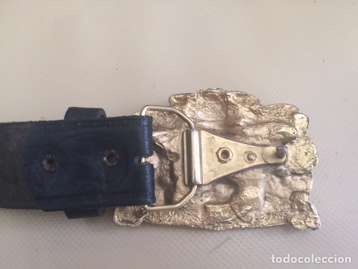 Segunda mano: HARLEY DAVIDSON. CINTUR&Oacute;N ORIGINAL CON CORREA DE CUERO REPUJADO. - Foto 3