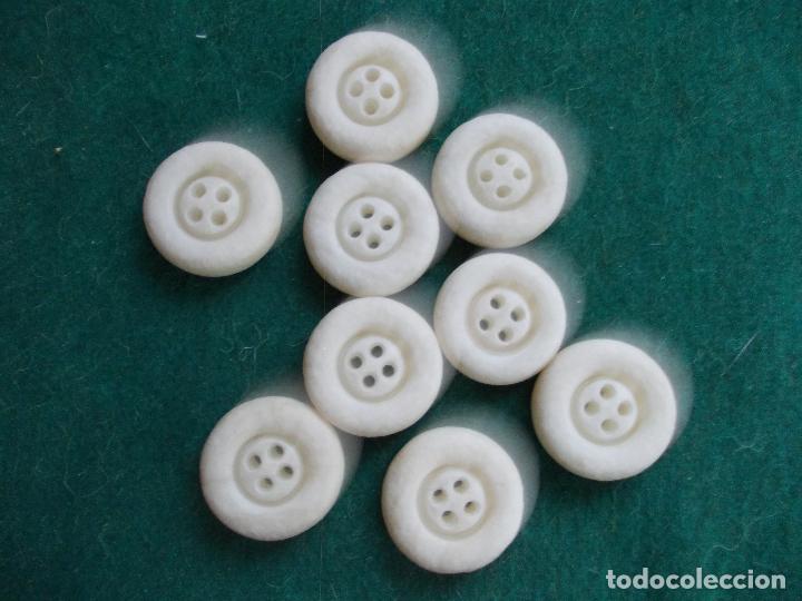Segunda mano: Lote de botones de dise&ntilde;o - Foto 1