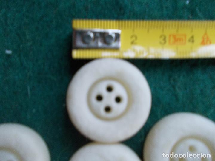 Segunda mano: Lote de botones de dise&ntilde;o - Foto 2