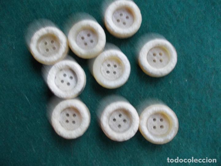 Segunda mano: Lote de botones de dise&ntilde;o - Foto 1