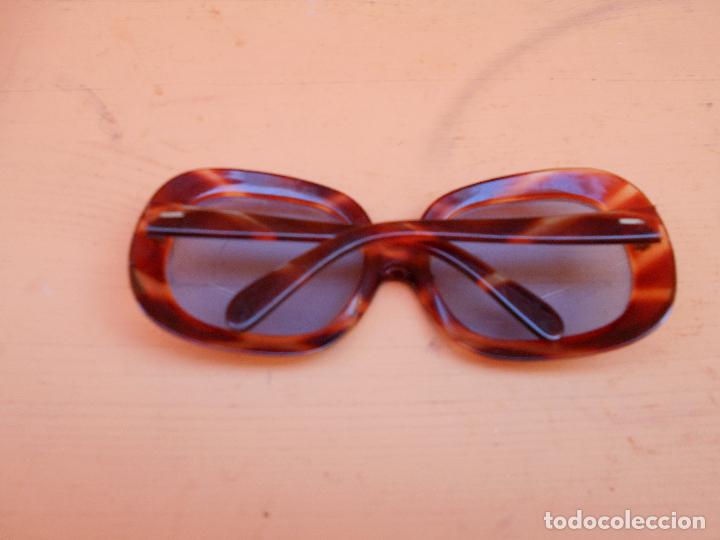 Segunda mano: GAFAS KITSCH DE PASTA PARA EL SOL - Foto 3