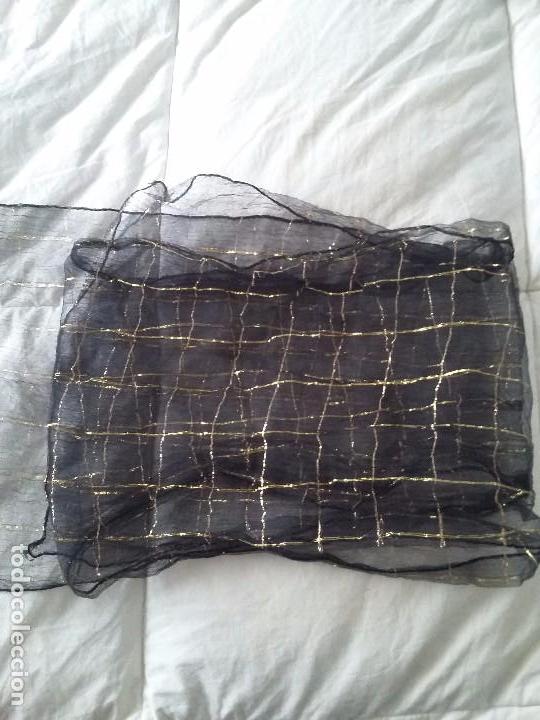 Segunda mano: Gran lote de pa&ntilde;uelos y chal&eacute;s - Foto 2