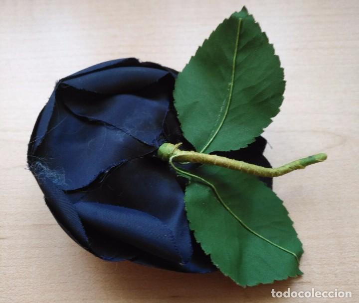 Segunda mano: Complemento flor con hojas para sombrero o solapa ropa - Foto 3