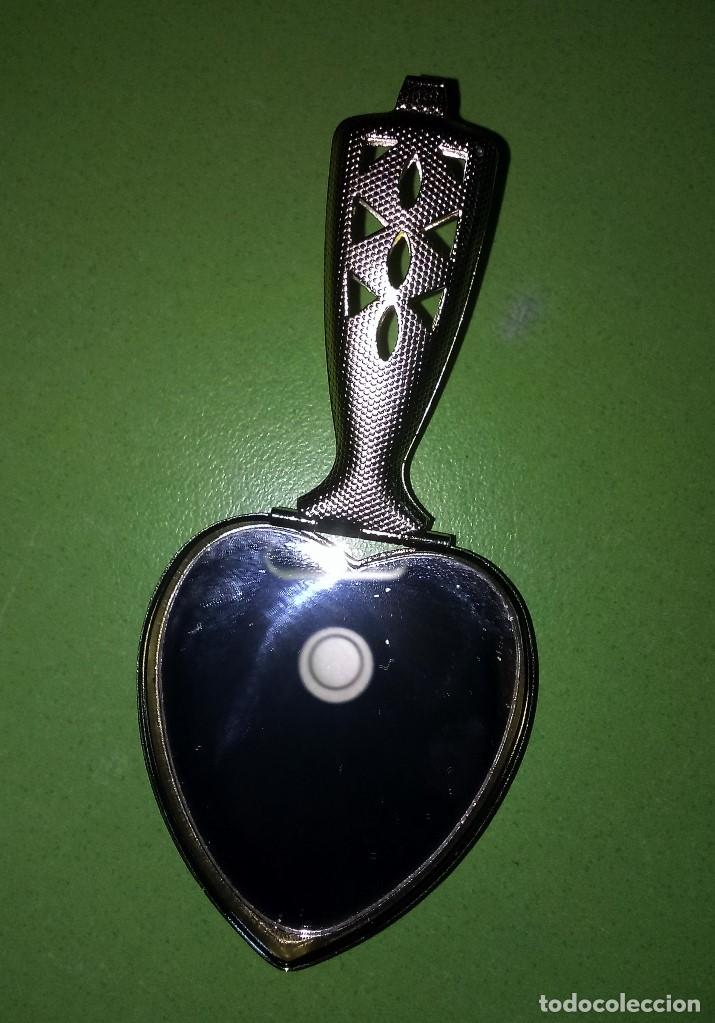 Segunda mano: Espejo de bolsillo/viaje - Foto 2