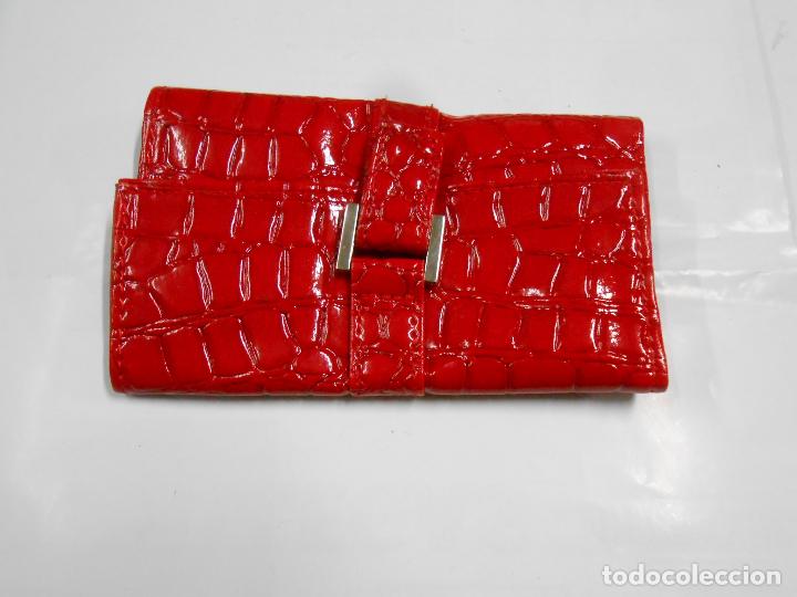 Segunda mano: CARTERA ESTILO PLASTIFICADA. Car83 - Foto 1