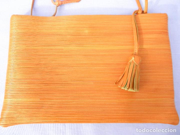 Segunda mano: Bolso naranja marca Gran - Foto 2