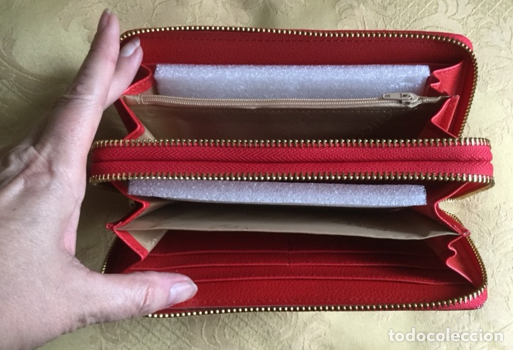 Segunda mano: CARTERA MONEDERO CHAROL GRANATE - Foto 6