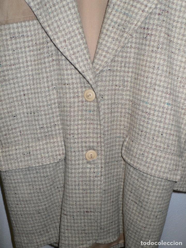 Segunda mano: CHAQUETA DE CUADROS DE SRA. - Foto 4
