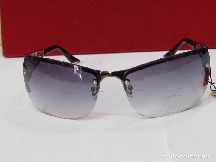 Segunda mano: GAFAS DE SOL DE SE&Ntilde;ORA - Foto 1