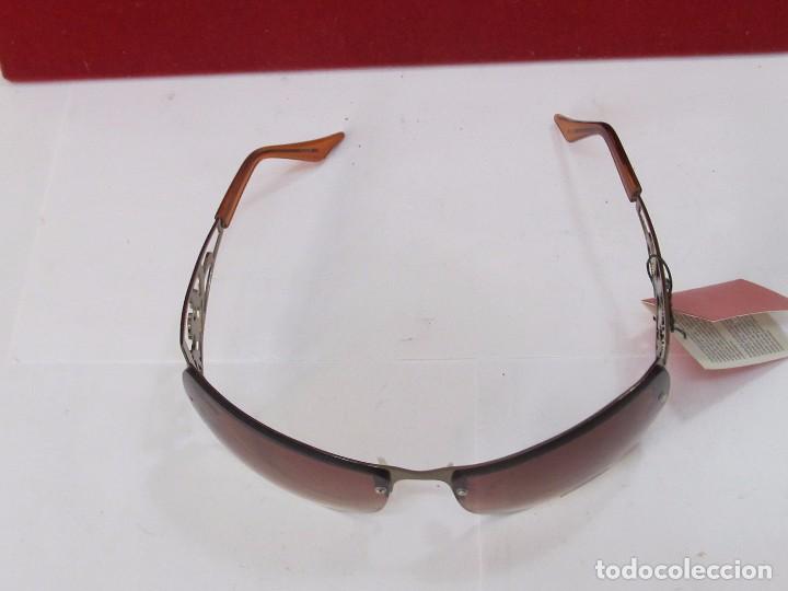 Segunda mano: GAFAS DE SOL DE SE&Ntilde;ORA - Foto 3